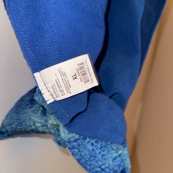 Petco Bootique Shark Hooded Pet Halloween Costume XL (Fits Medium Sized Dog) - Picture 7 of 7